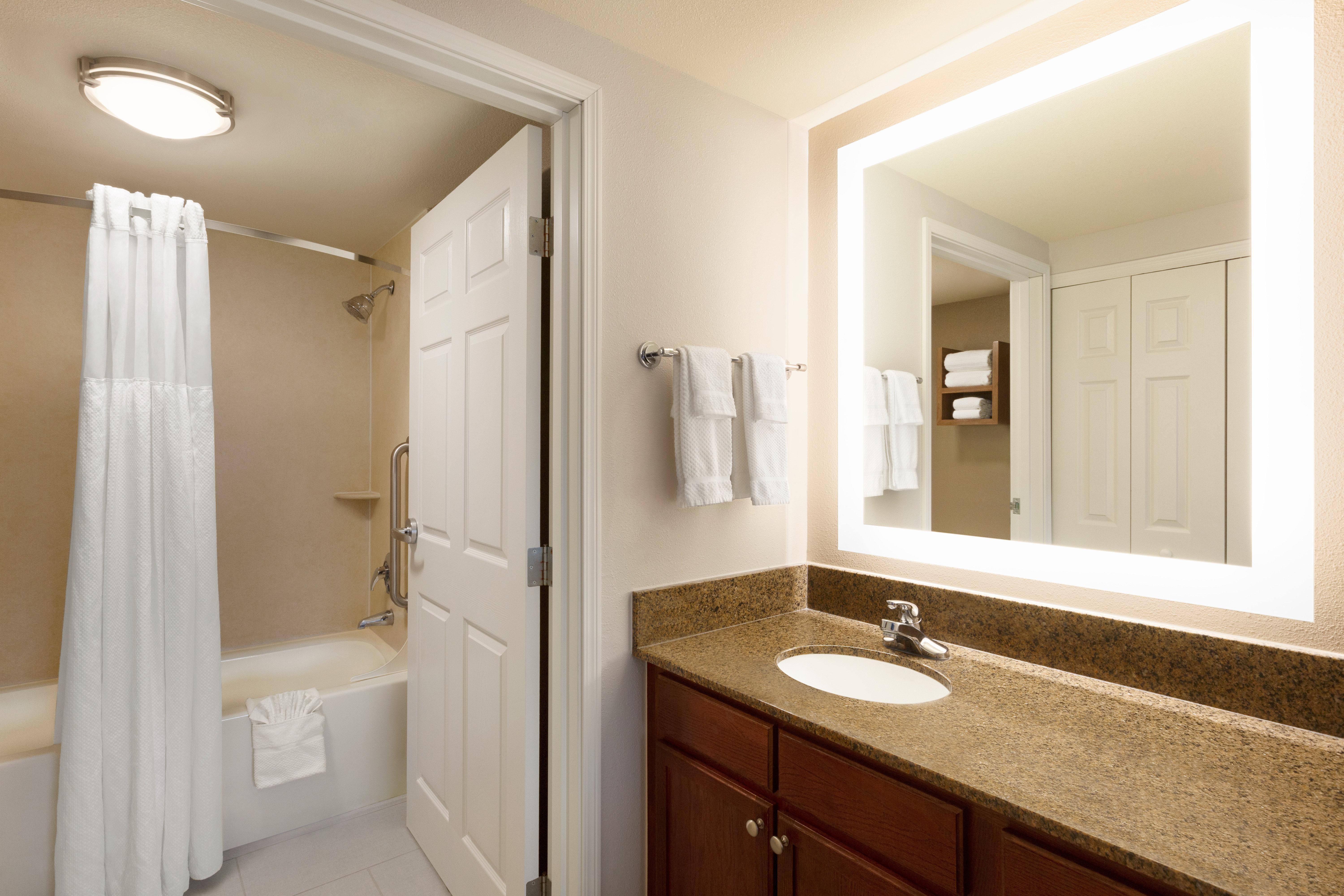 Staybridge Suites Tampa East- Brandon By Ihg Mango Bagian luar foto