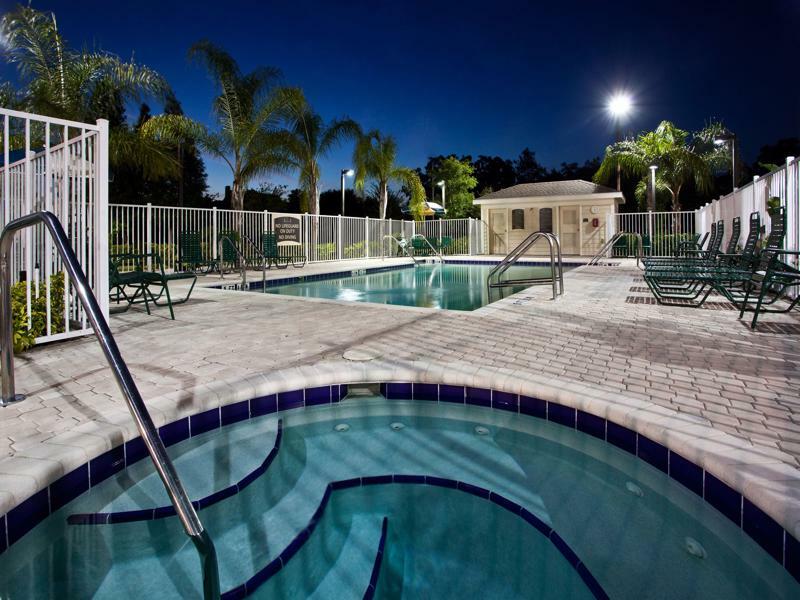 Staybridge Suites Tampa East- Brandon By Ihg Mango Bagian luar foto